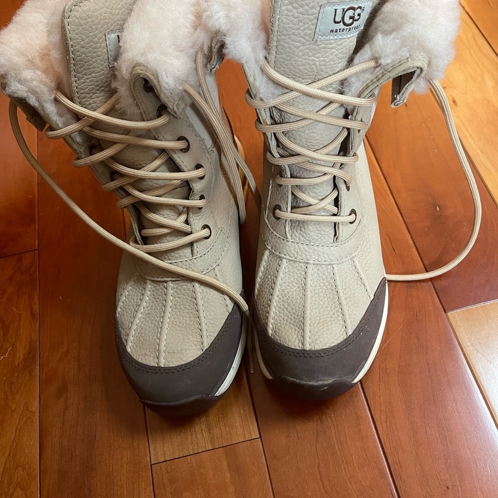 UGG Women's Tan and Brown Adirondack Winter Boots